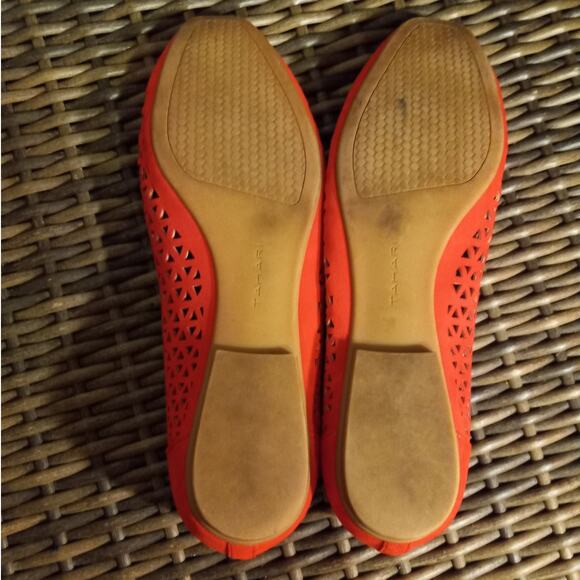 Tahari Innside Red Suede Perforated Ballet Flats Womens 9 Dopamine Dressing - Picture 7 of 9